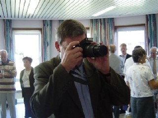 reporter-Jean-Loop.jpg (24039 octets)